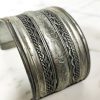 Brazalete de India de latón bañado en plata de los años 1960