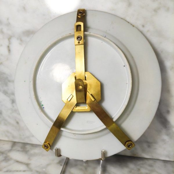 LOTE000021_06.jpg Plato chino de Cantón de porcelana, periodo Primera Republica China (1912-1949). Diámetro 18,5cm