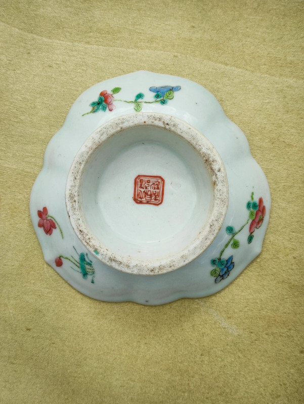 Copa de Ofrendas de porcelana China Tongzhi (1861-1875) Dinastía Qing con Dragones