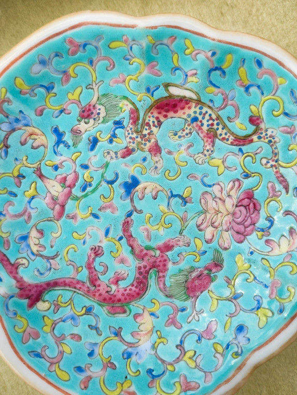 Copa de Ofrendas de porcelana China Tongzhi (1861-1875) Dinastía Qing con Dragones