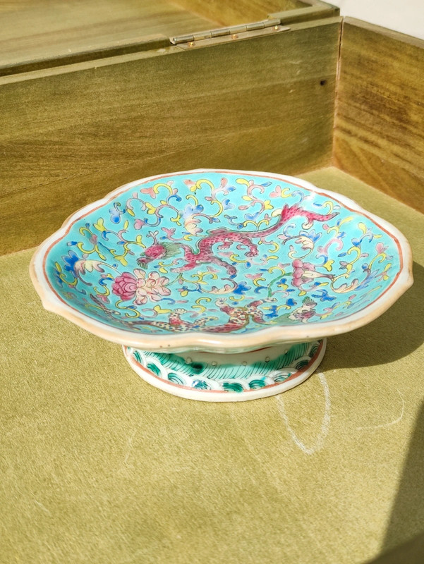 Copa de Ofrendas de porcelana China Tongzhi (1861-1875) Dinastía Qing con Dragones