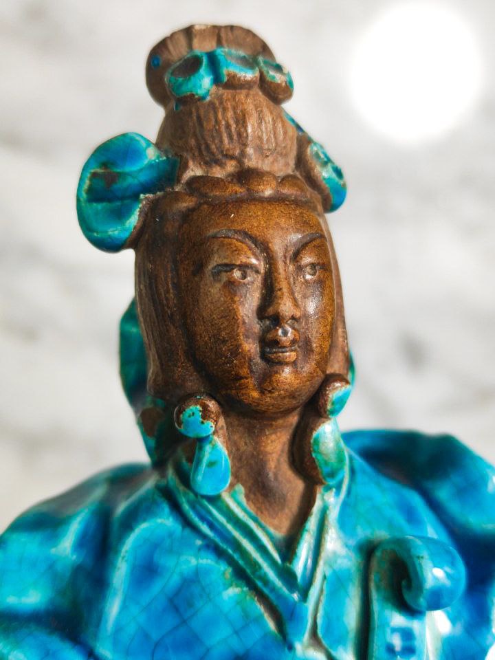 Figura China de Mujer de Terracota de Shiwan c.1890 con instrumento