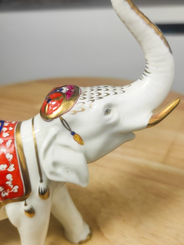 Figura de Elefante de Porcelana del Escultor Alemán Rudolf Kammer c.1960.
