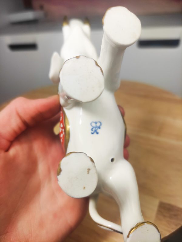 Figura de Elefante de Porcelana del Escultor Alemán Rudolf Kammer c.1960.