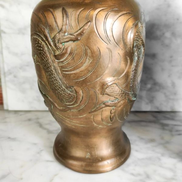 Pareja de Jarrones Japoneses de bronce Meiji con Dragones (1868-1911).