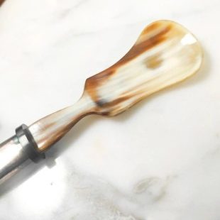 Cuchara para Caviar de Plata y cuerno, 57g