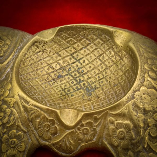 Cenicero de bronce en forma de elefante, India, mitad s.XX