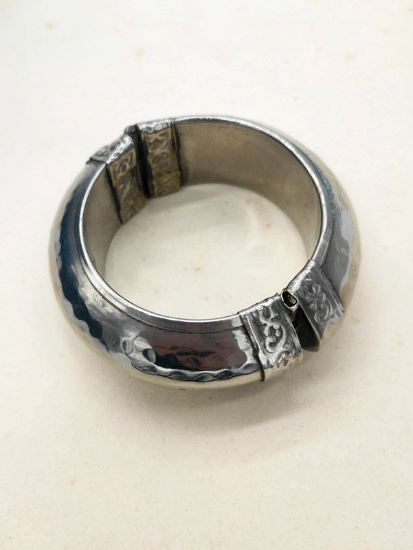 Antiguo Brazalete Étnico Tribal Indio bañado en plata mitad s.XX