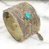 Antiguo Brazalete indio bañado en plata y vidrio azul 1950
