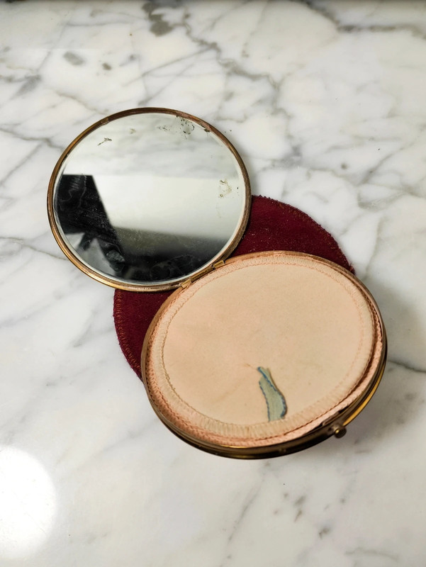 Rex Fifth Avenue Compact Art deco 1940