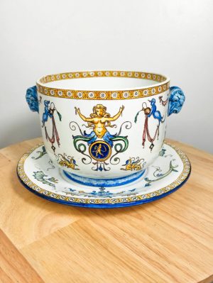 LOTE000064_01.jpg Macetero con su plato de porcelana de Gien, Francia finales s.XIX