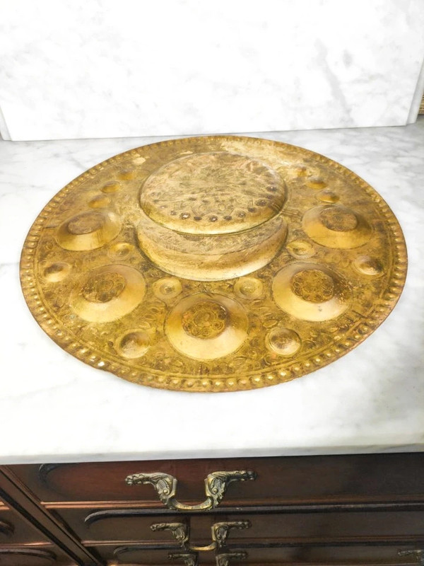 Bandeja de té Marroquí repujada antigua de bronce