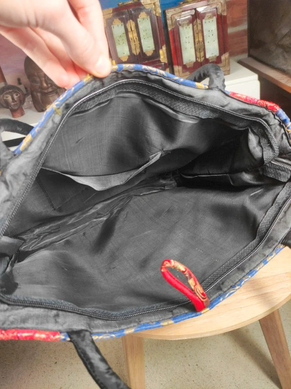 Bolso de Seda China con dragones Dorados