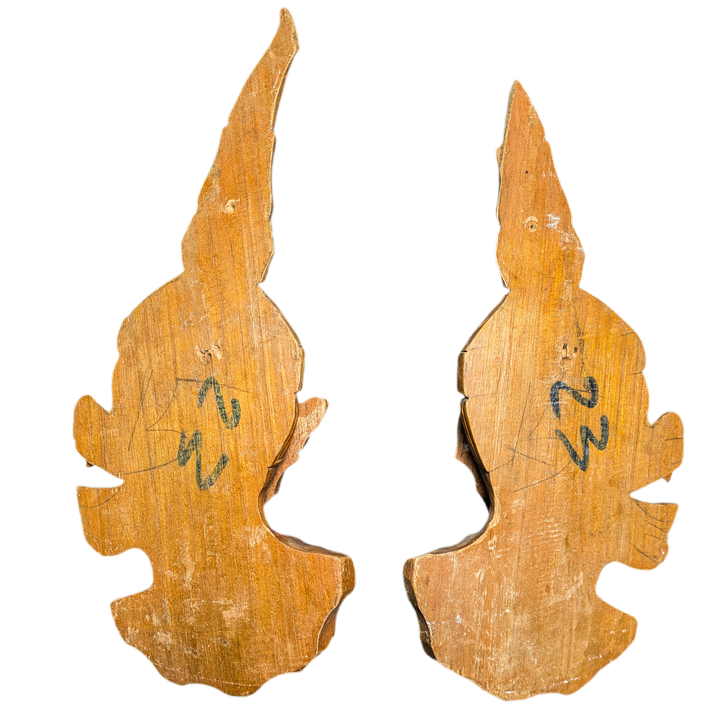 LOTE000072_02-1.png Dos máscaras de madera Hindis del dios Ramakien, Tailandia c.1950