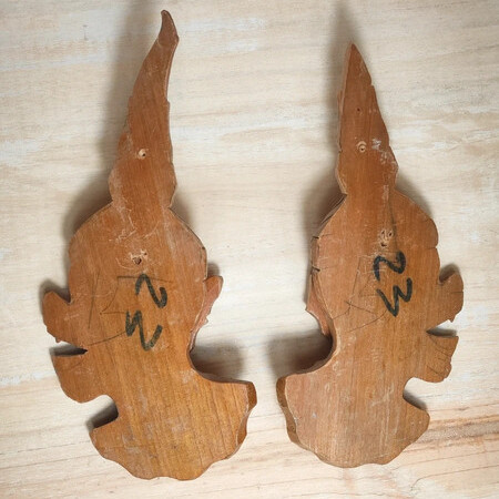 Dos máscaras de madera Hindis del dios Ramakien, Tailandia c.1950