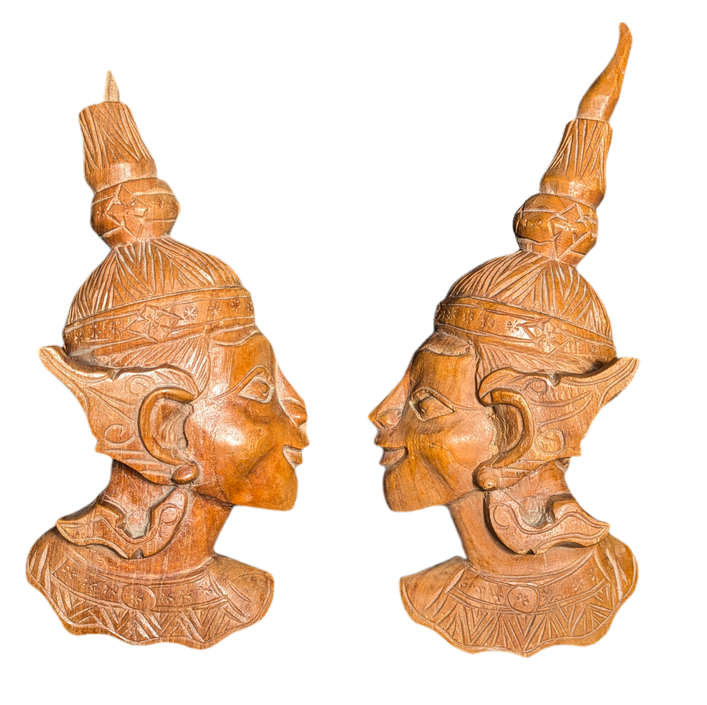 Dos máscaras de madera Hindis de una divinidad, Tailandia c.1950
