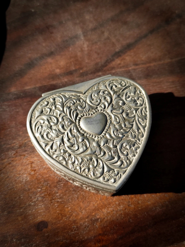 Antiguo Joyero en forma de corazón
