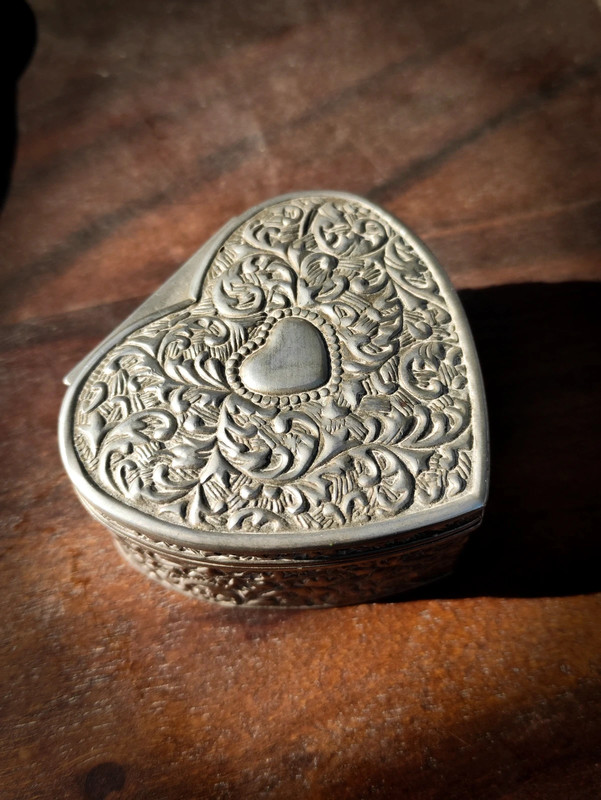 Antiguo Joyero en forma de corazón