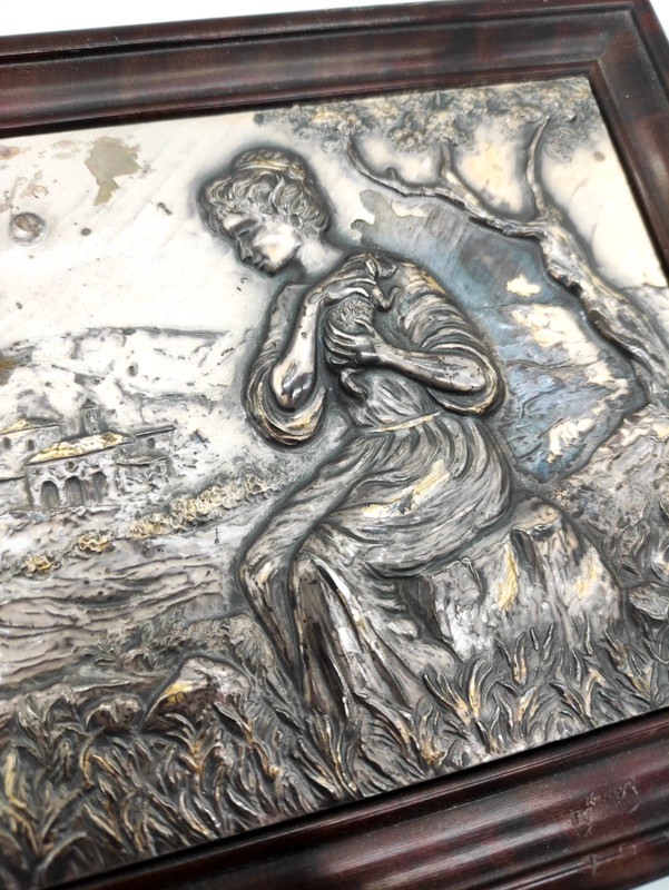 Antigua Caja italiana musical de Alliani con relieve de Plata 925 bilaminada