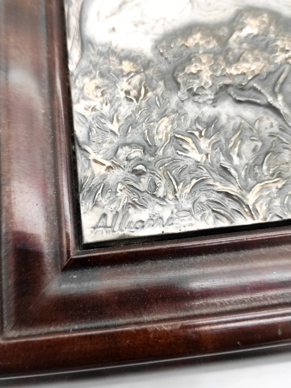LOTE000092_06.jpg Antigua Caja italiana musical de Alliani con relieve de Plata 925 bilaminada