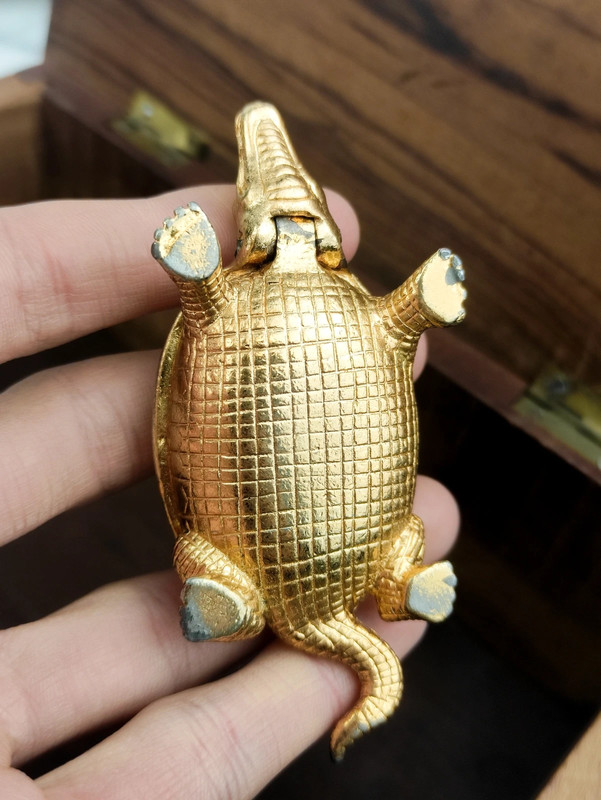 Pastillero Damasquinado en forma de Cocodrilo de Toledo, España