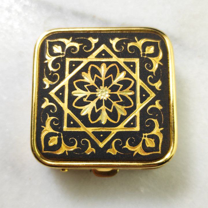 Cajita Pastillero de Damasquinado de Toledo, España