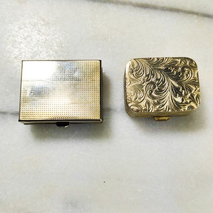 Cajitas pastilleros de Limoges azul y dorado