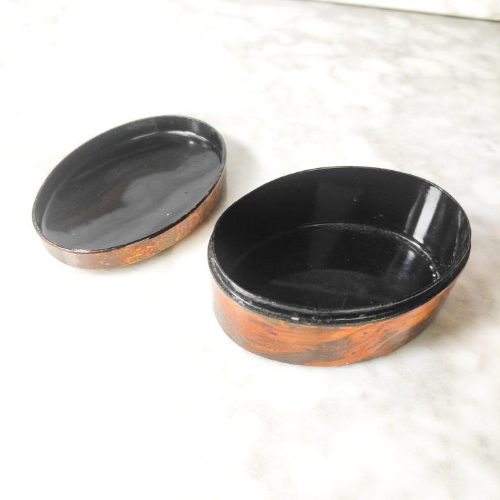 Caja lacada China s.XX