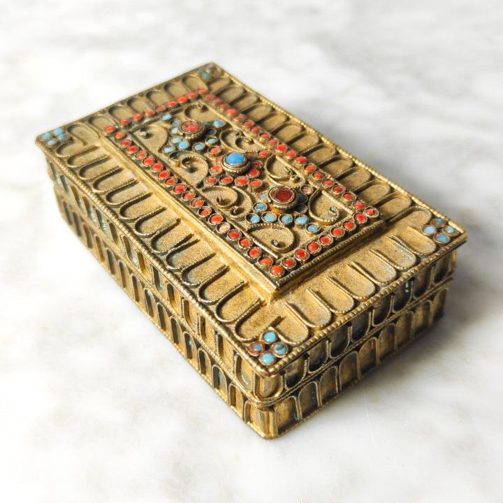 Caja Tibetana de bronce con filigrana cuadrada c.1950