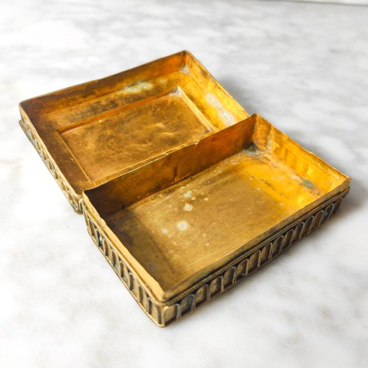 Caja Tibetana de bronce con filigrana cuadrada c.1950