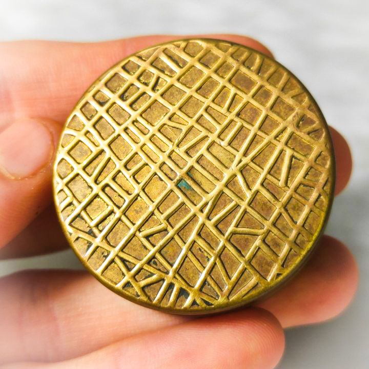 Cajita Pastillero de bronce s.xx