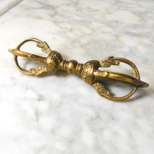 LOTE000143_01.jpg Dorje Budista de bronce, Nepal, s.XIX