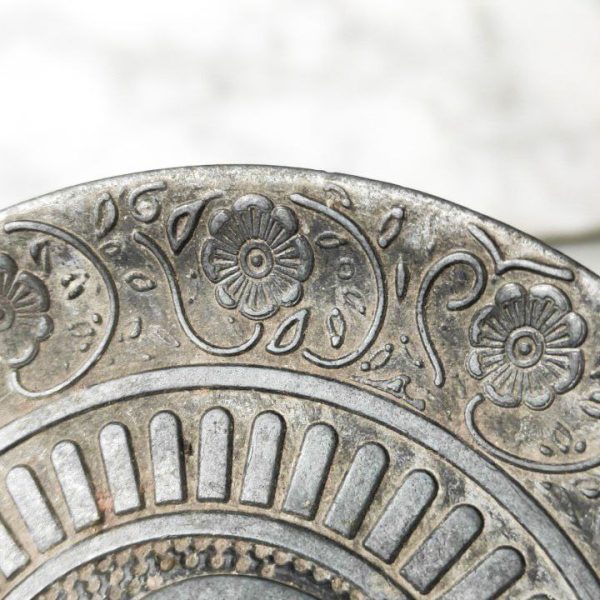 Incensario con el símbolo Om de India