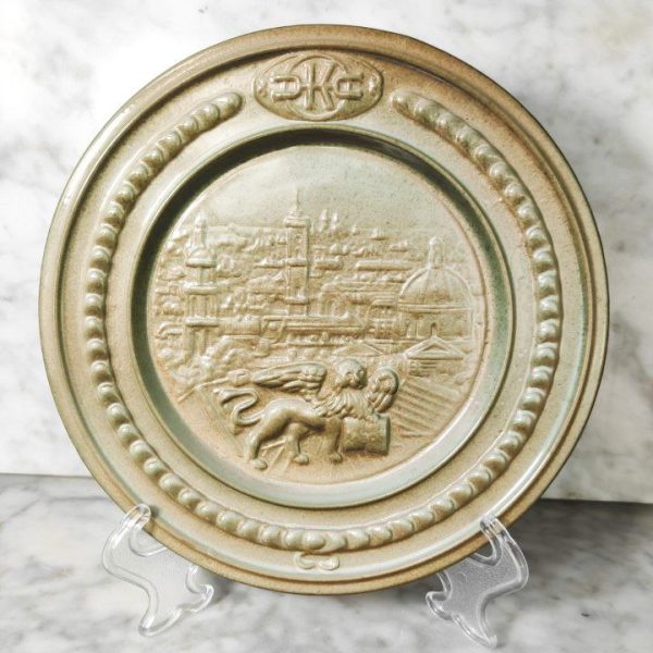 Plato de Cerámica Ucraniana de LKSF Lvov c.1960