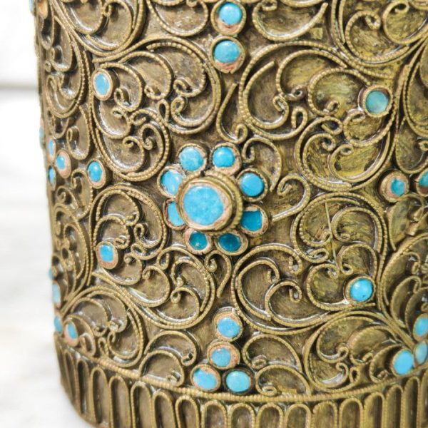 Caja tibetana de Filigrana con perlas de vidrio c.1950