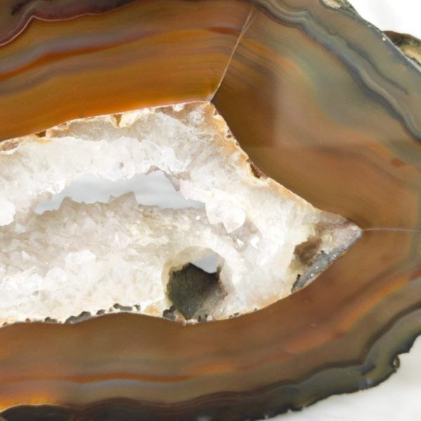 Rodaja de Ágata con geoda de cristales de cuarzo