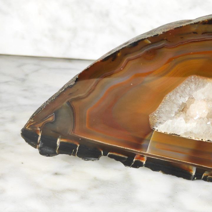 Rodaja de Ágata con geoda de cristales de cuarzo