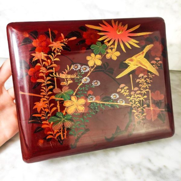 Caja Japonesa de Laca Periodo Meiji (1868-1912)