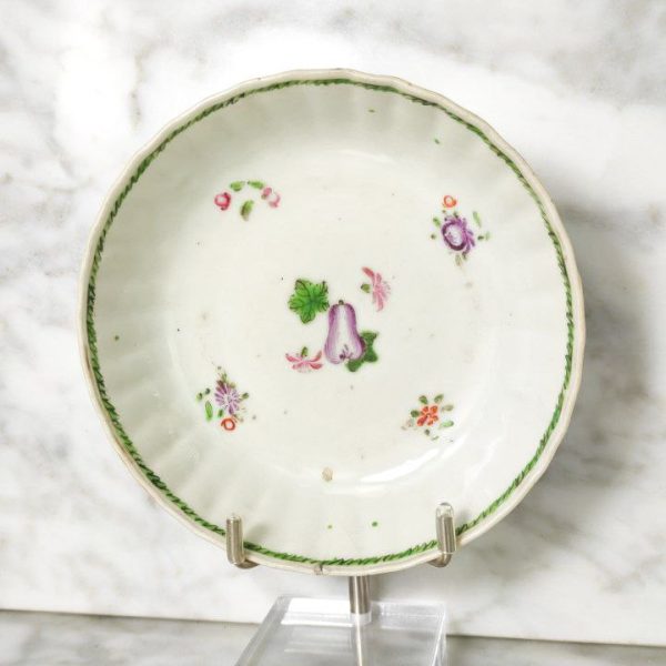 Plato Chino pequeño para té Periodo Qianlong o Jiaqing (1792-1820)