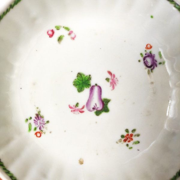 Plato Chino pequeño para té Periodo Qianlong o Jiaqing (1792-1820)