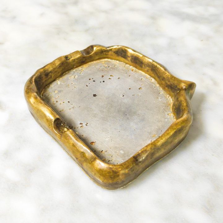 Cenicero David Marshall diseño Brutalista de los años 70