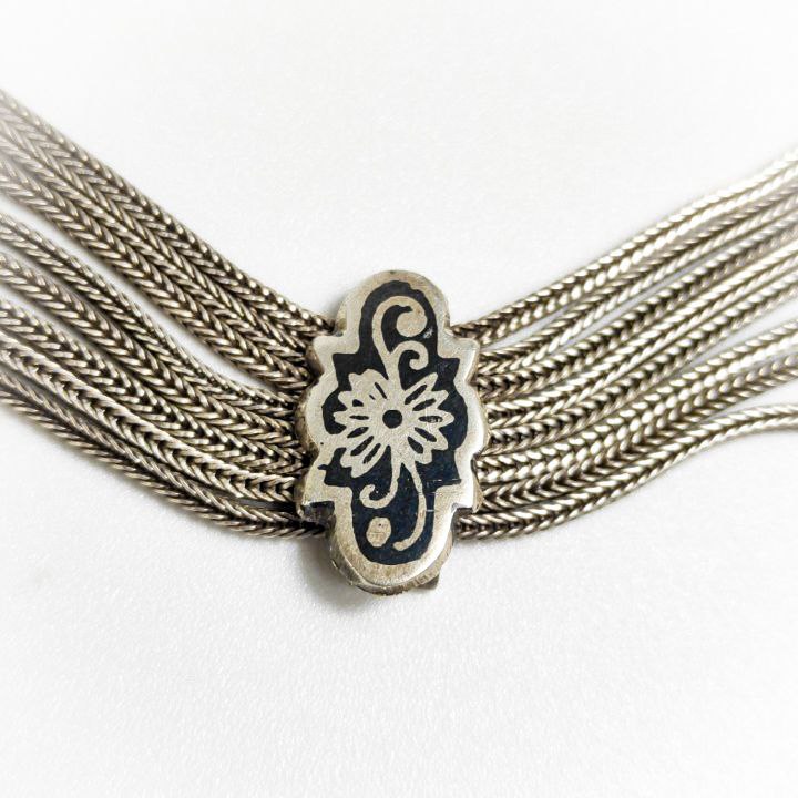 LOTE000175_03-1.jpg Collar de Plata antiguo para mujer con técnica artesanal del Niellado