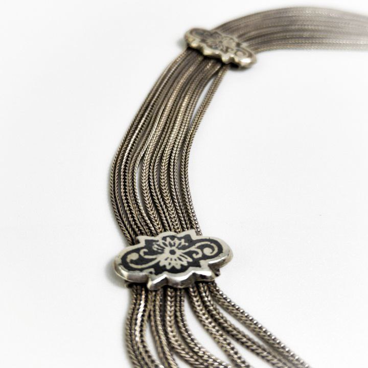 LOTE000175_04-1.jpg Collar de Plata antiguo para mujer con técnica artesanal del Niellado