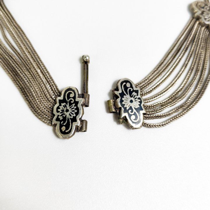 LOTE000175_08-1.jpg Collar de Plata antiguo para mujer con técnica artesanal del Niellado