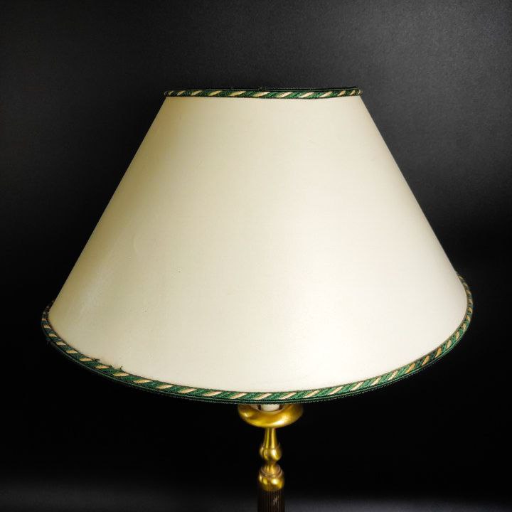 Lámpara de metal dorado vintage