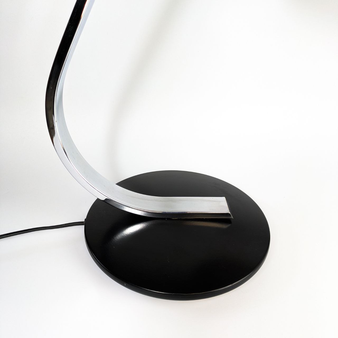 Lámpara Fase 520C negra diseño años 1970