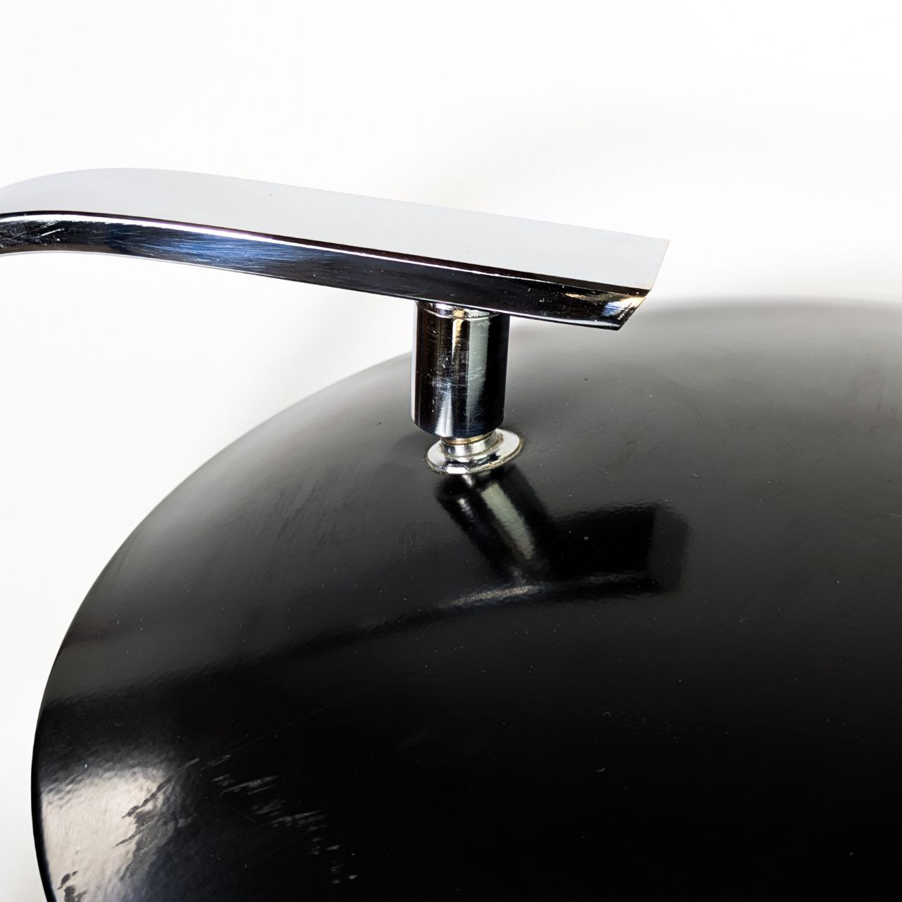 Lámpara Fase 520C negra diseño años 1970