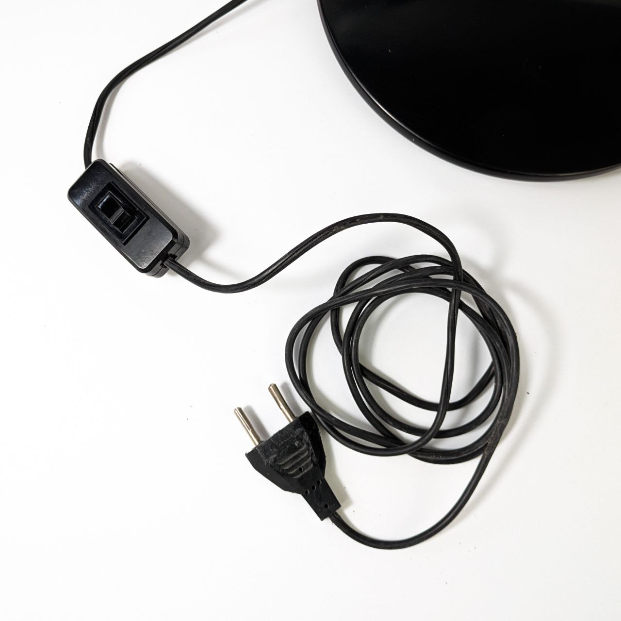 Lámpara Fase 520C negra diseño años 1970