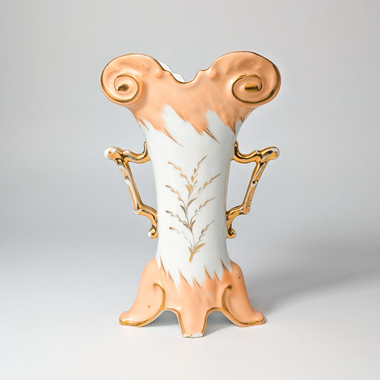 Jarrón de Porcelana de La Abadía de las Damas, Caen, Francia c.1900