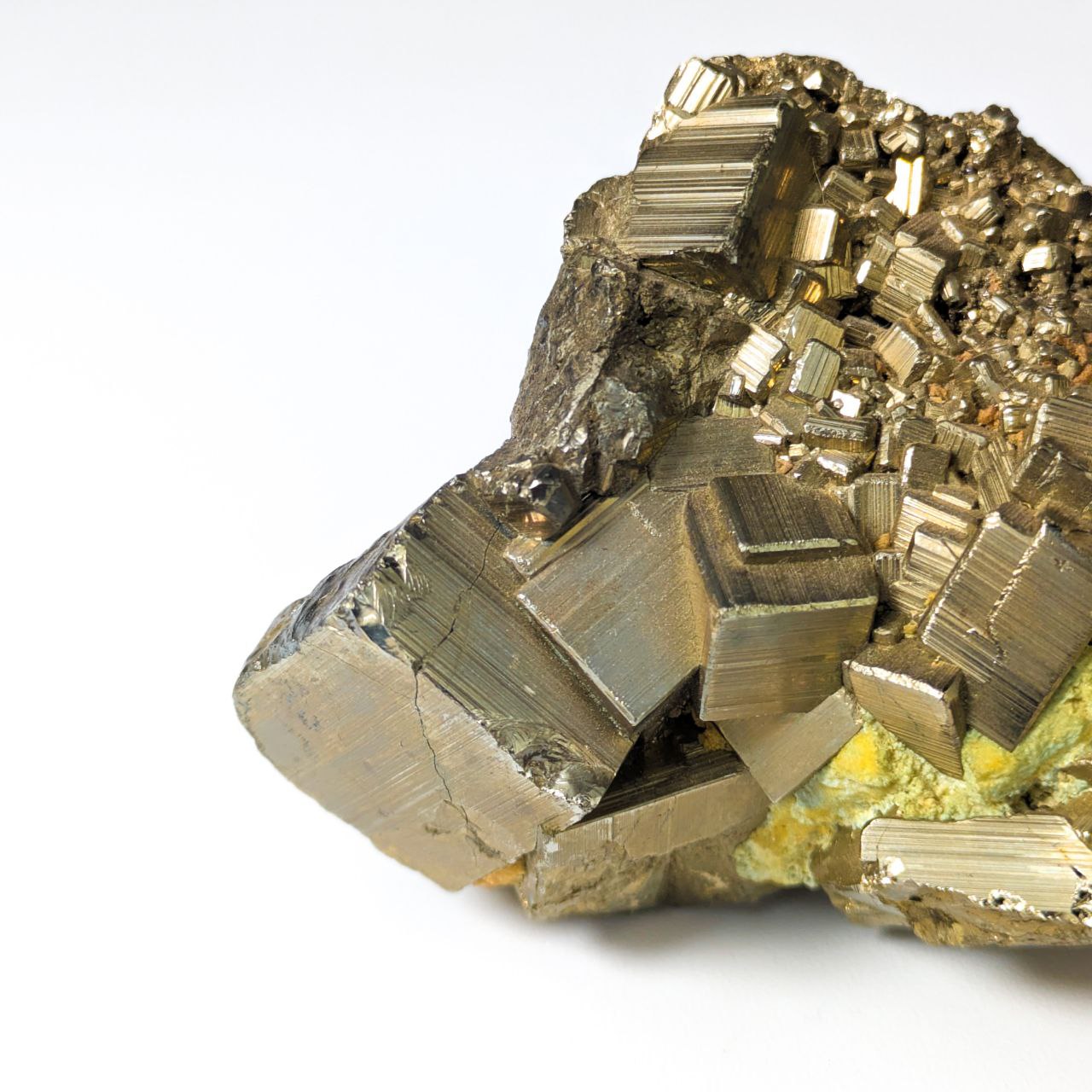 Mineral de Pirita, Huanzala, Perú